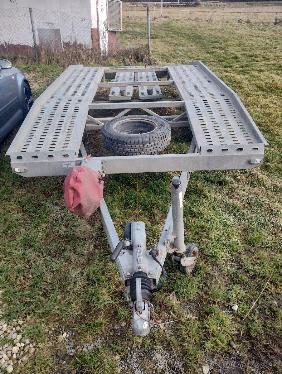 Autoprepravnik BORO - 7