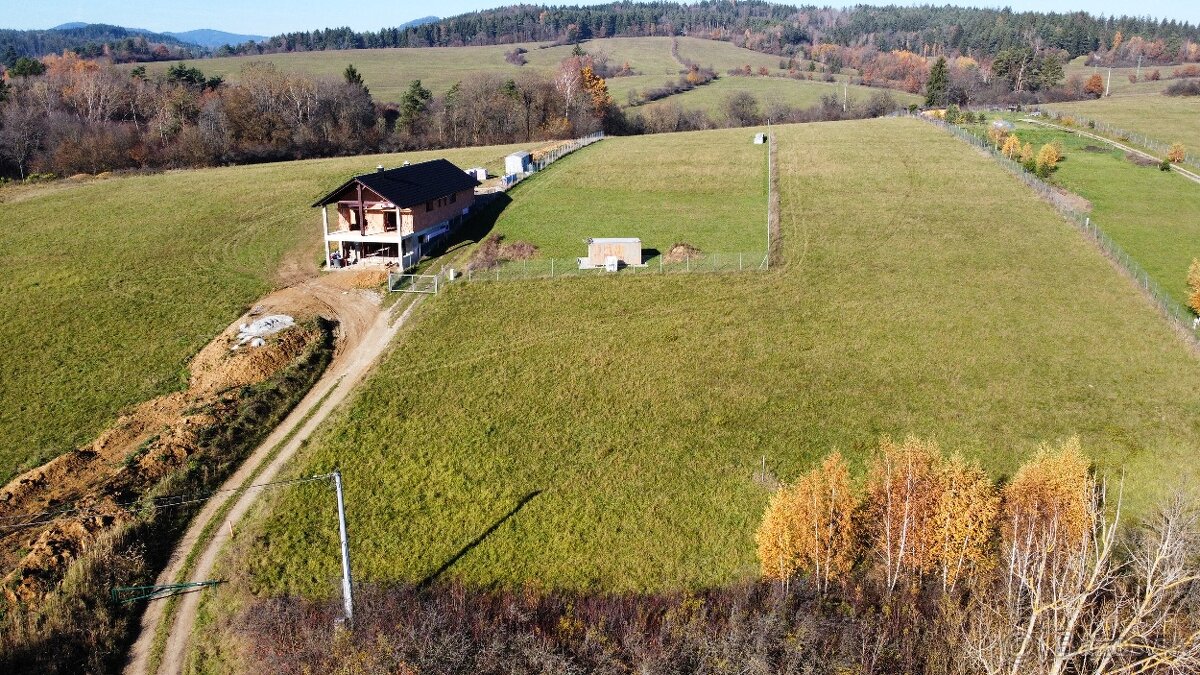 Slnečný stavebný pozemok Bytča - 7