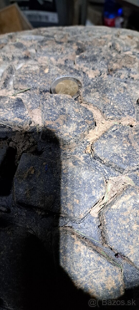 Predám gumy s disky 30x9.5 r15 - 7