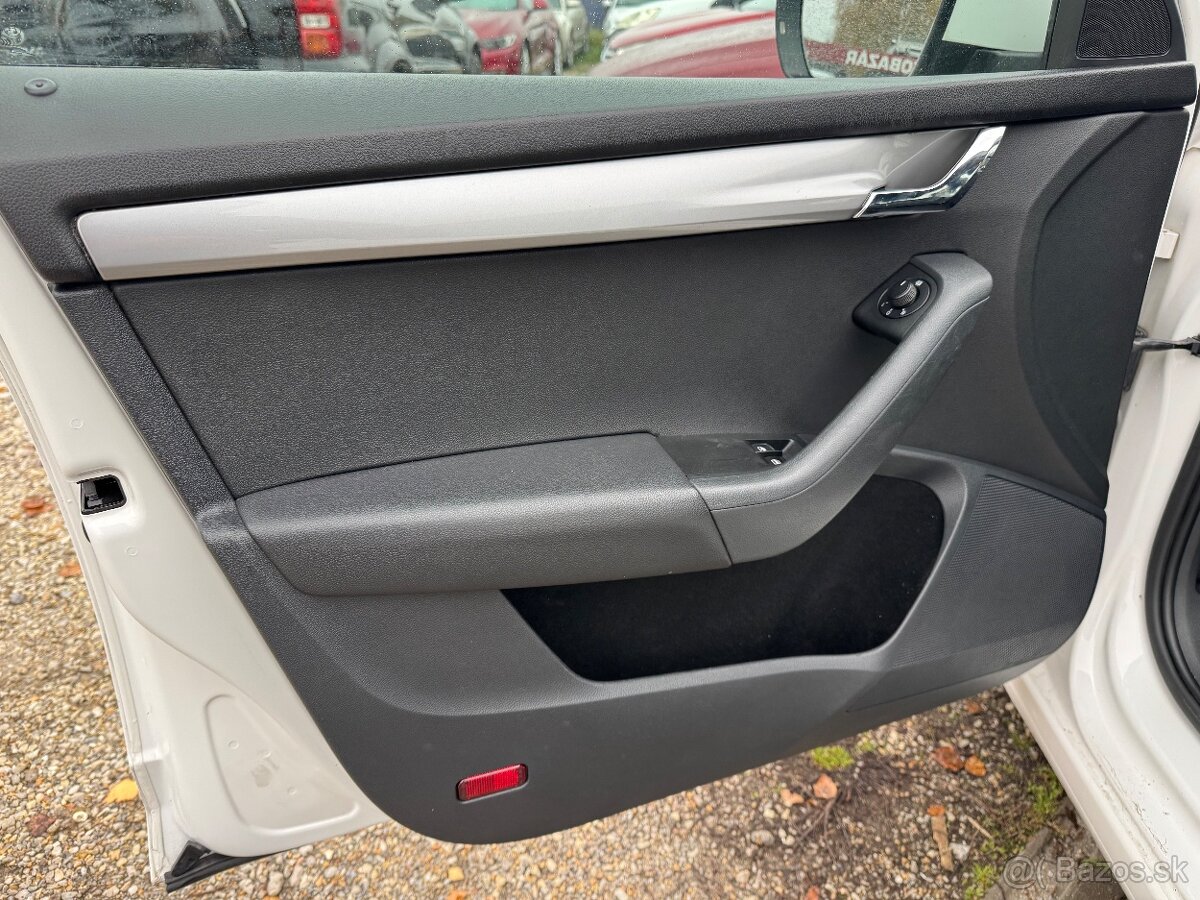 Škoda octavia 1.6tdi - 7