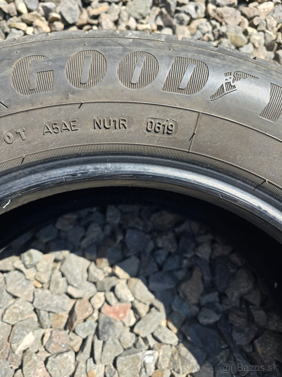Predam letne pneu Good year 195/65 R15 - 7