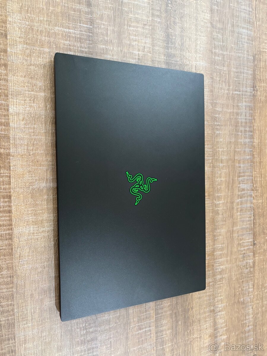 Razer Blade 15” Advanced 2021 - super stav - 7