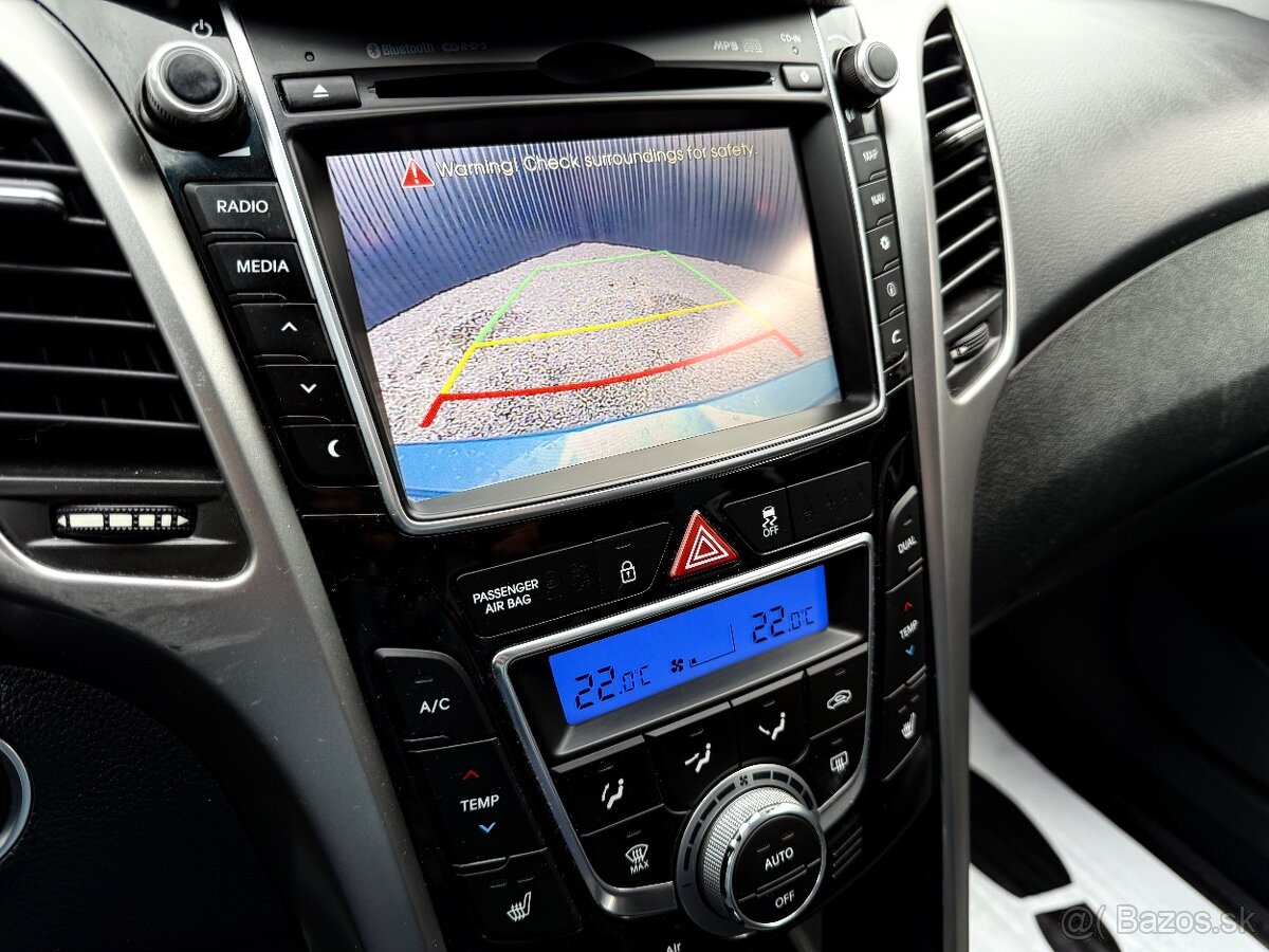 Hyundai i30 1.6Crdi 94kw facelift - 7