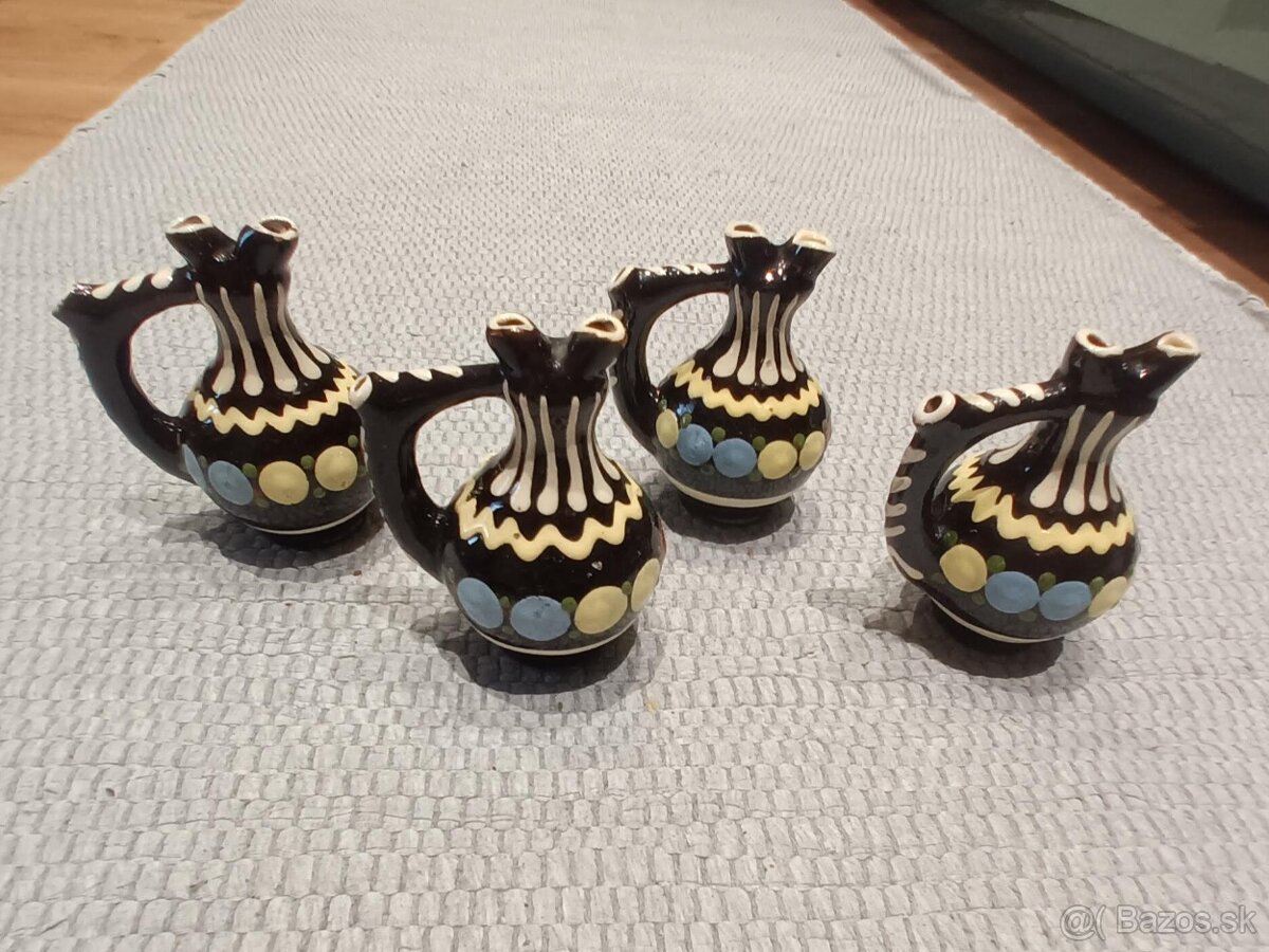 Starožitná drevená selská polica + pozdišovská keramika - 7