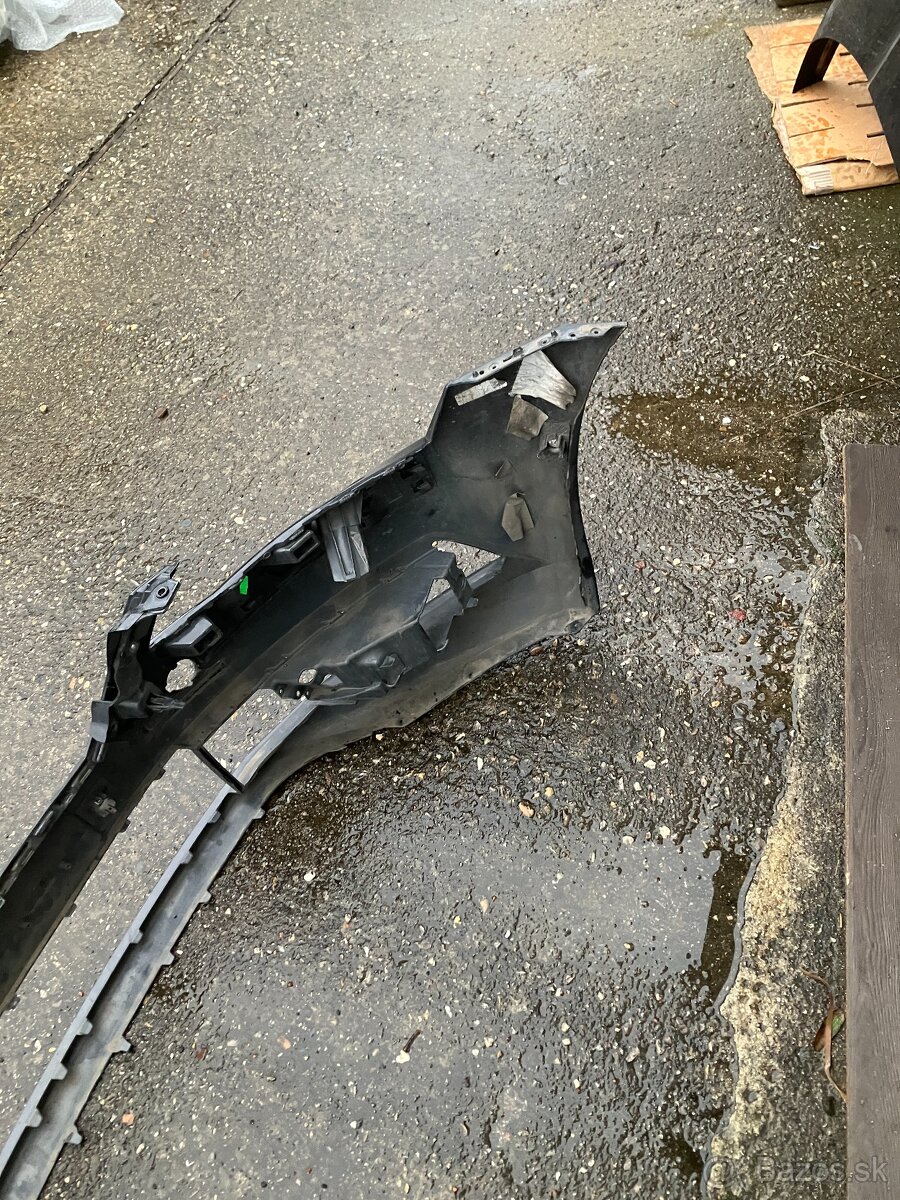 predni naraznik skoda superb 3 III 3v0 6xpdc cerny - 7