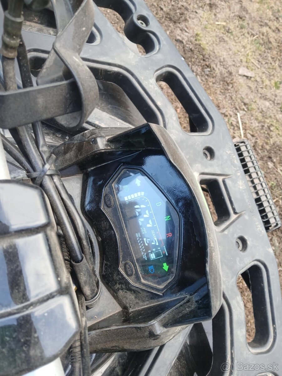 Štvorkolka MiniRocket SHARK 150 - 7