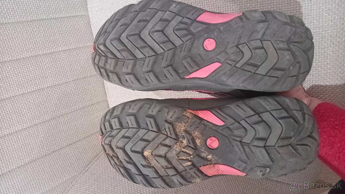 Trekova obuv gelert č.35,5 - 7