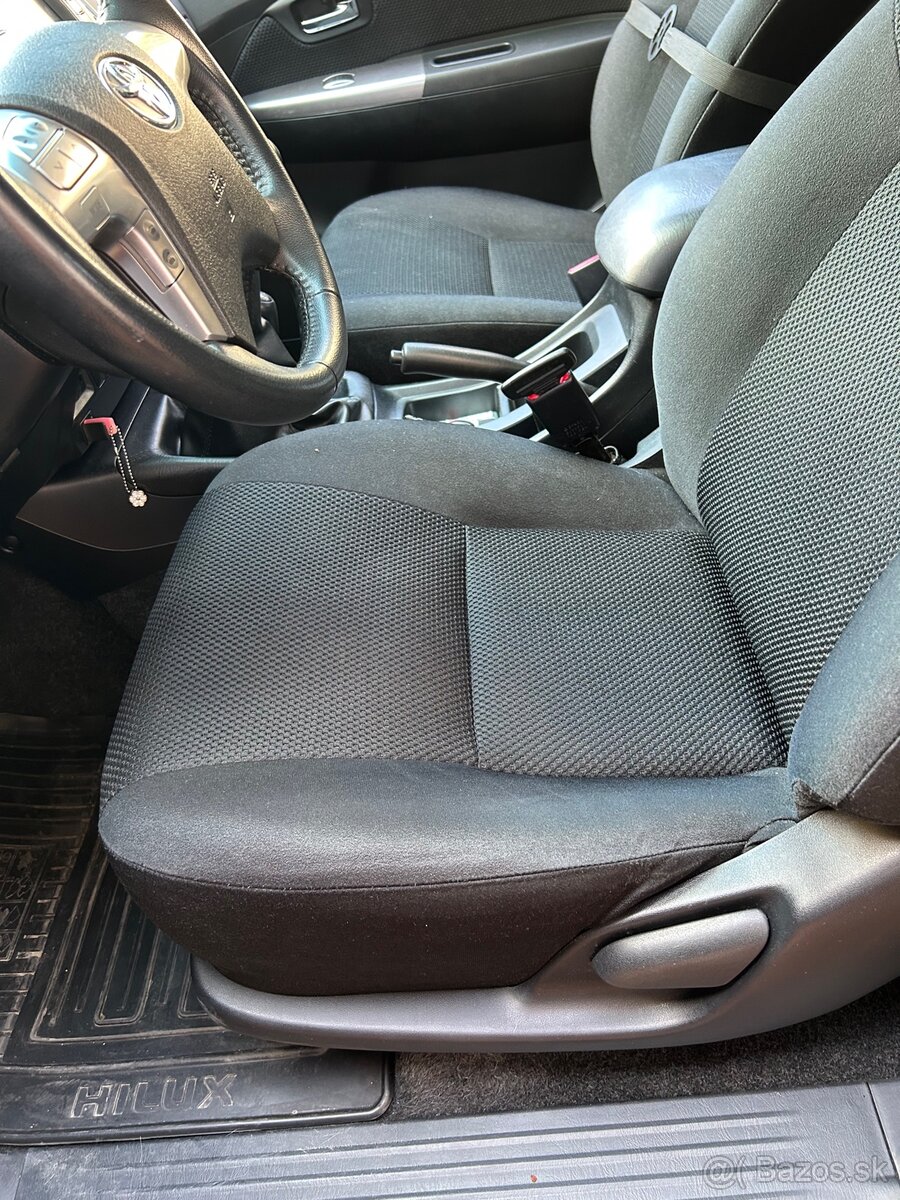Toyota Hilux 2,5 - 7