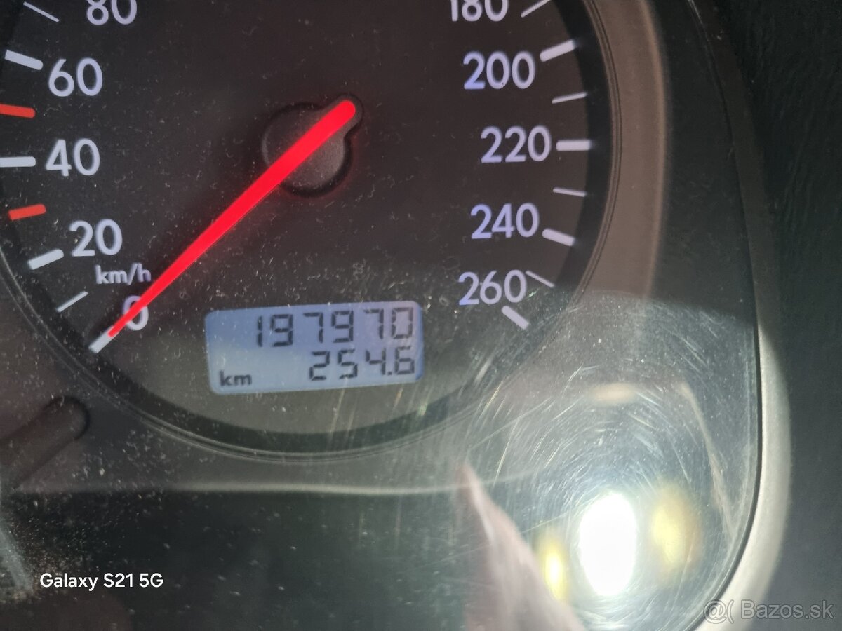 Volkswagen Golf 1.6 - 7