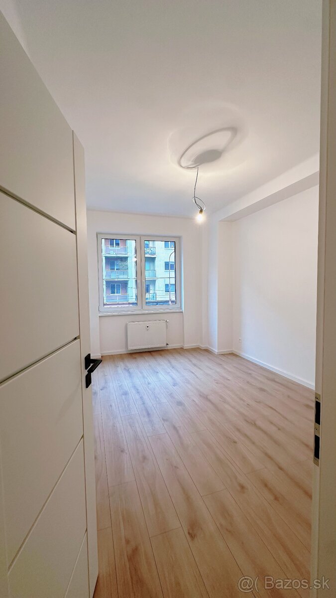 4 izbový zrekonštruovaný byt 90m2 Krížna ul., Staré Mesto - 7