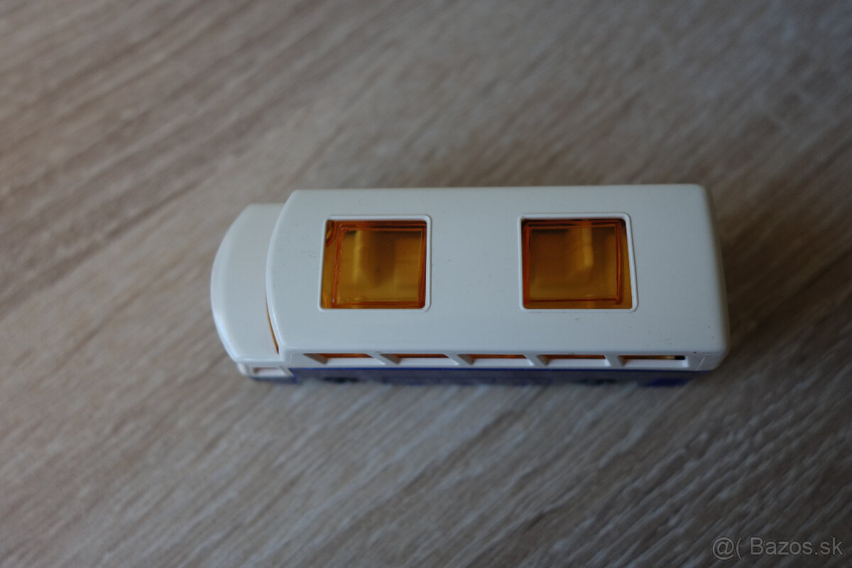 Matchbox Superfast No. 65 Airport Coach - 7