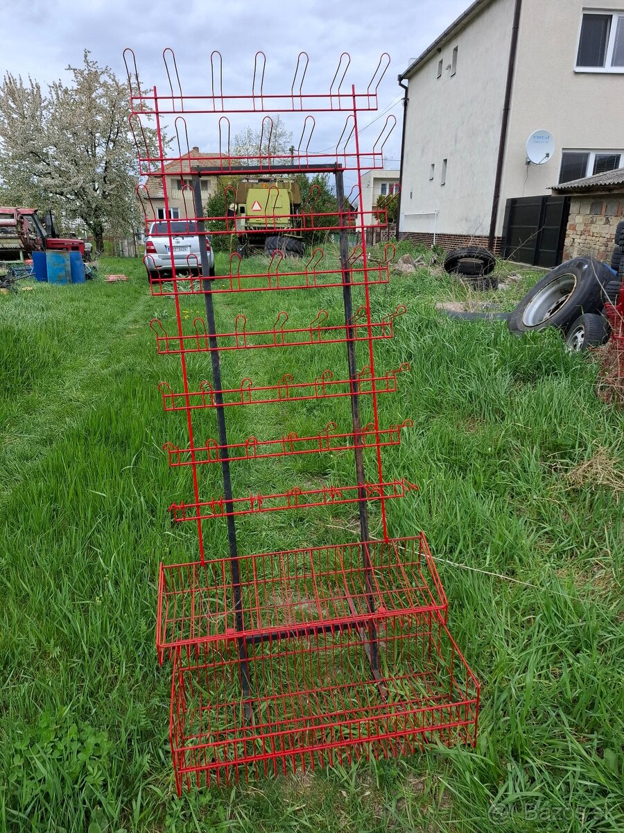 Regale na rôzne veci - 7