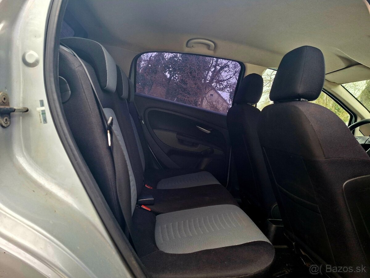 Fiat Grande Punto - 7