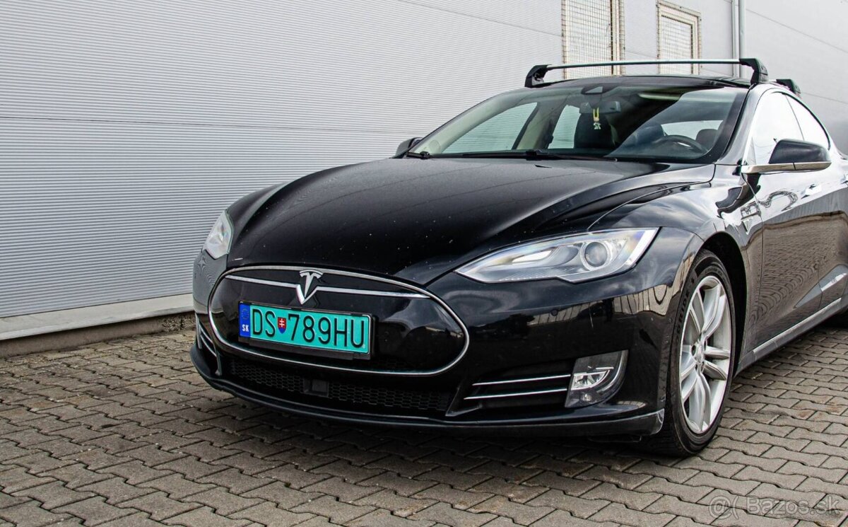 Tesla Model S 85 Free Supercharger - 7