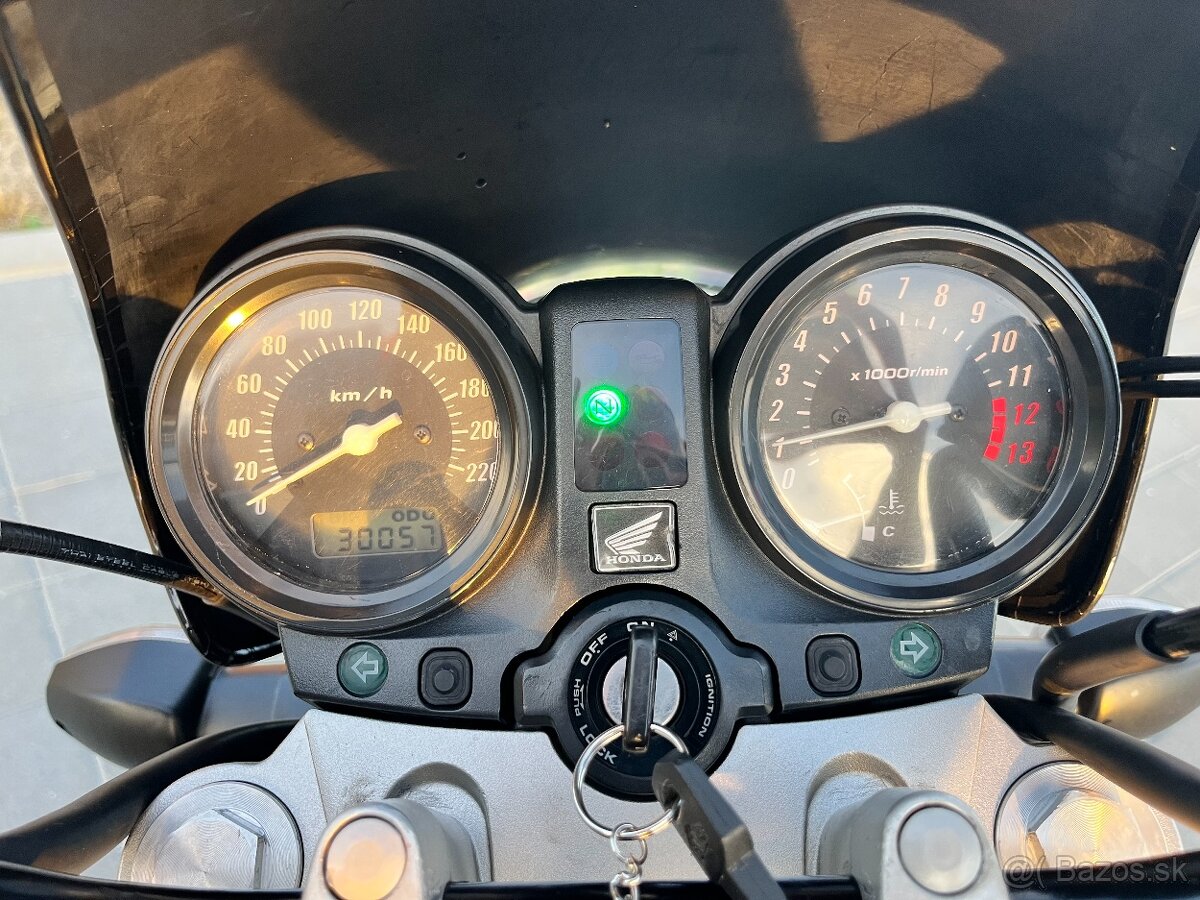 CBF 600 NA 2004, A2 - v TP 34kW - 7