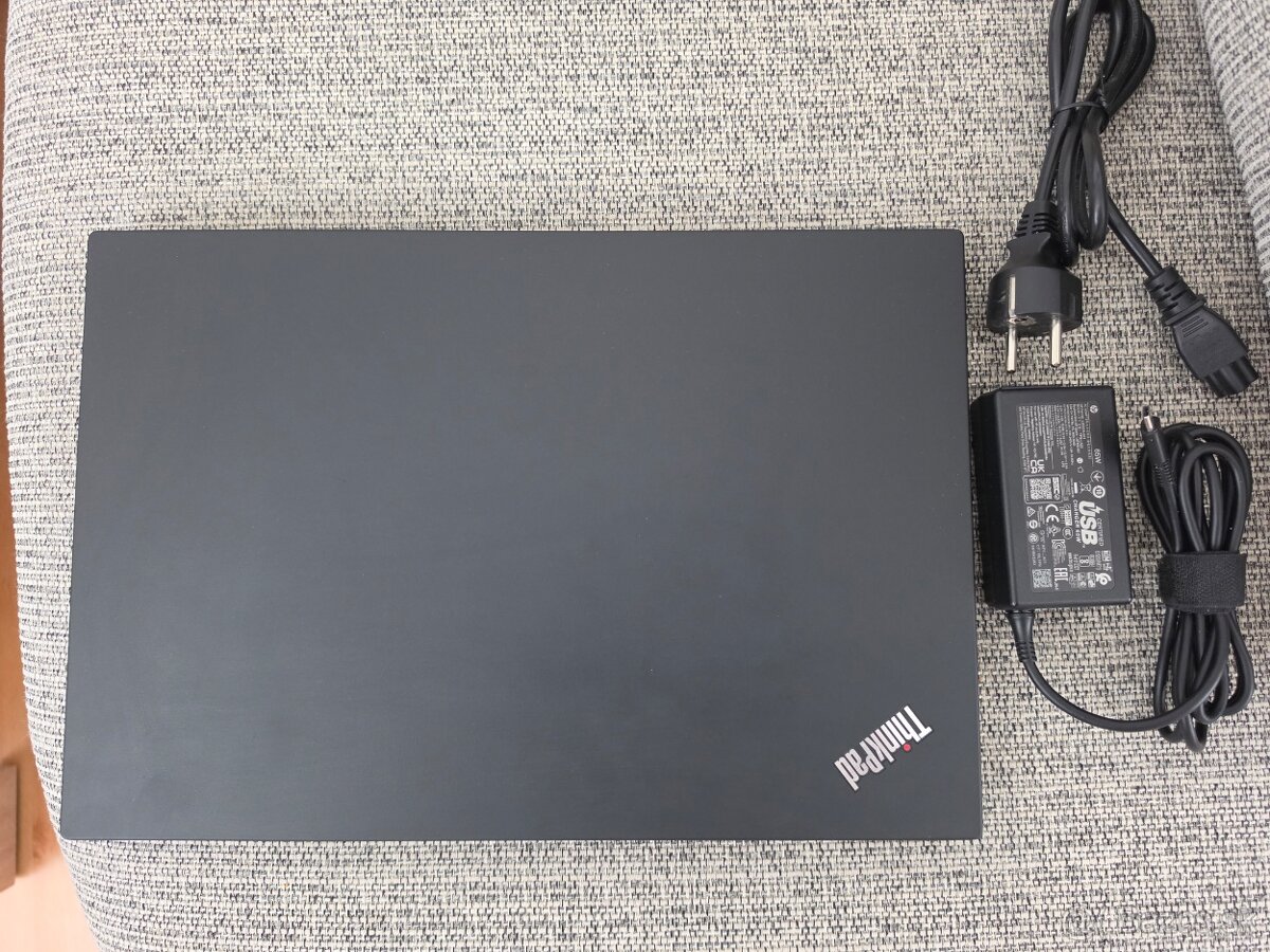 Predám Lenovo T15Gen2 - 7