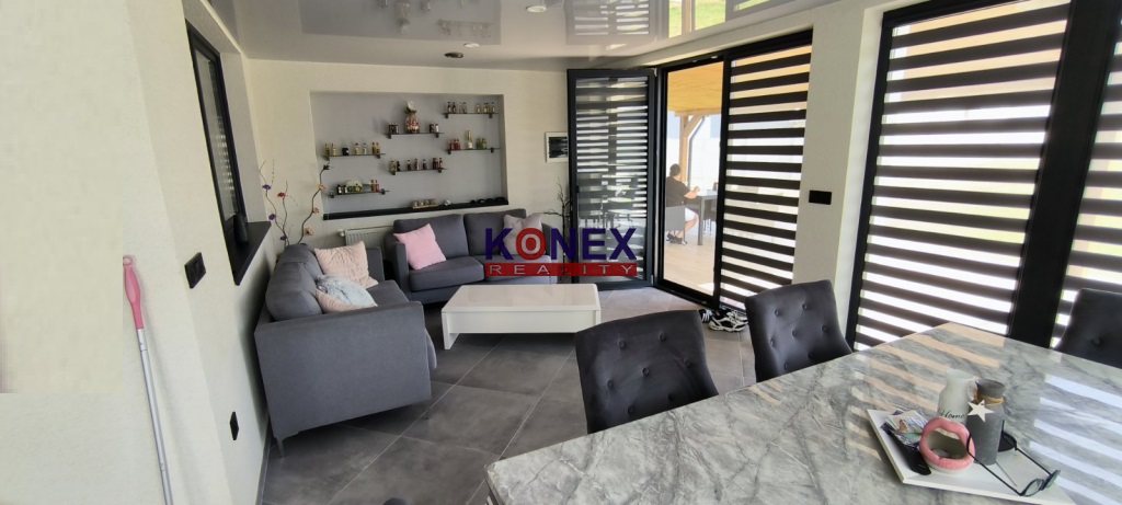 Rodinný dom po komplet rekonštrukcii v obci HRAŇ - 7