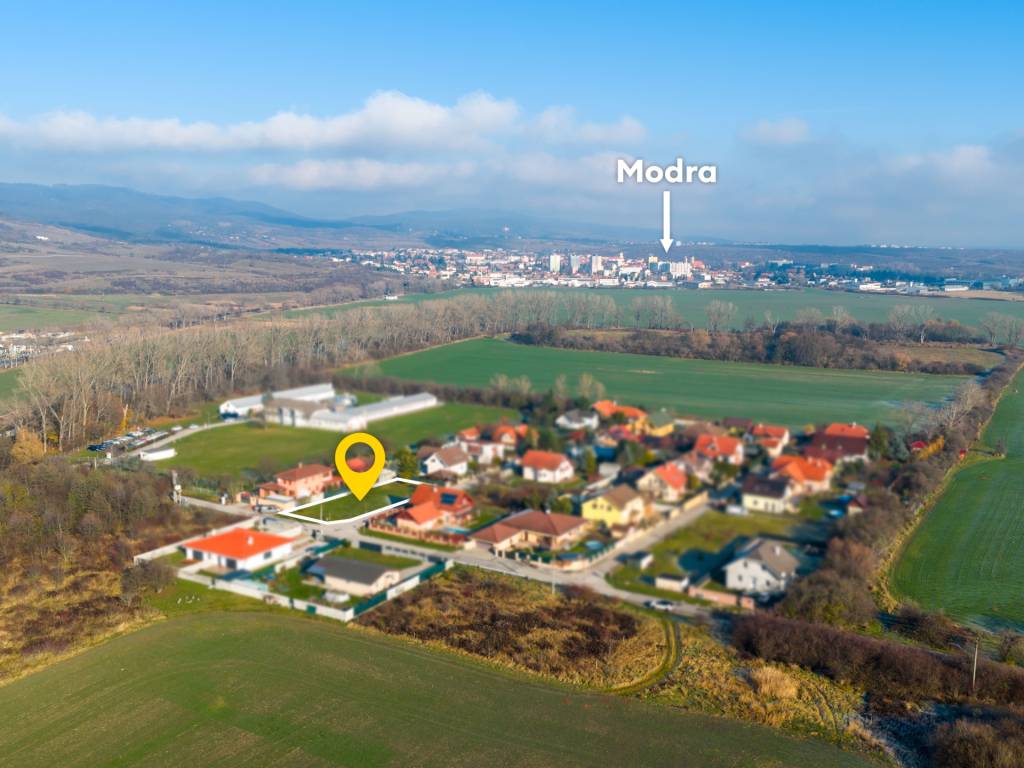 TOREA - STAVEBNÝ POZEMOK 824 m2 - VINOSADY, OKRES PEZINOK - 7