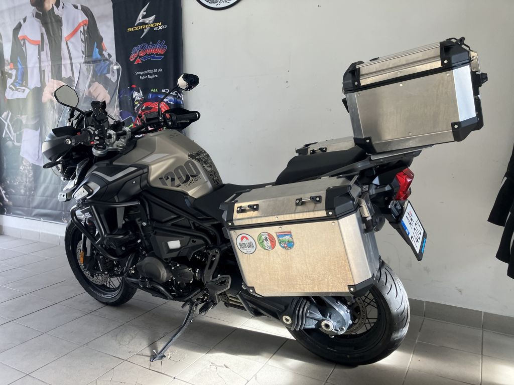 Triumph Tiger 1200 Desert - 7