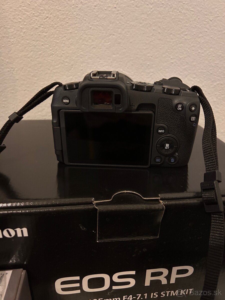 Canon EOS RP s bohatým príslušenstvom - 7