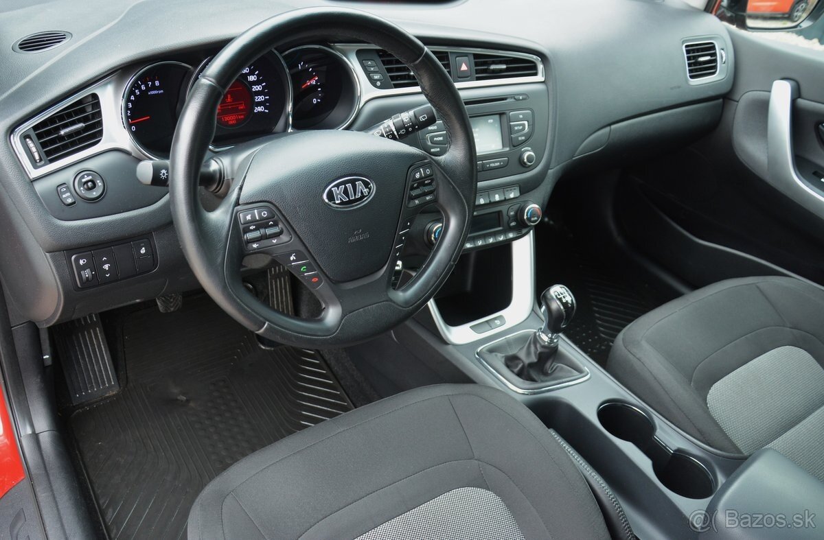 KIA Ceed 2016 1.60 SR. voz, 1. majiteľ, Top Stav - 7