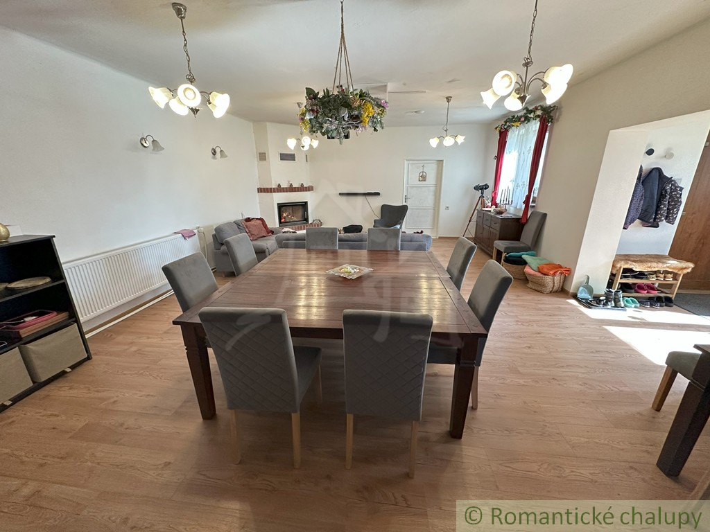 Exkluzívne: Veľká chata na peknom mieste Kokava-Línia. - 7