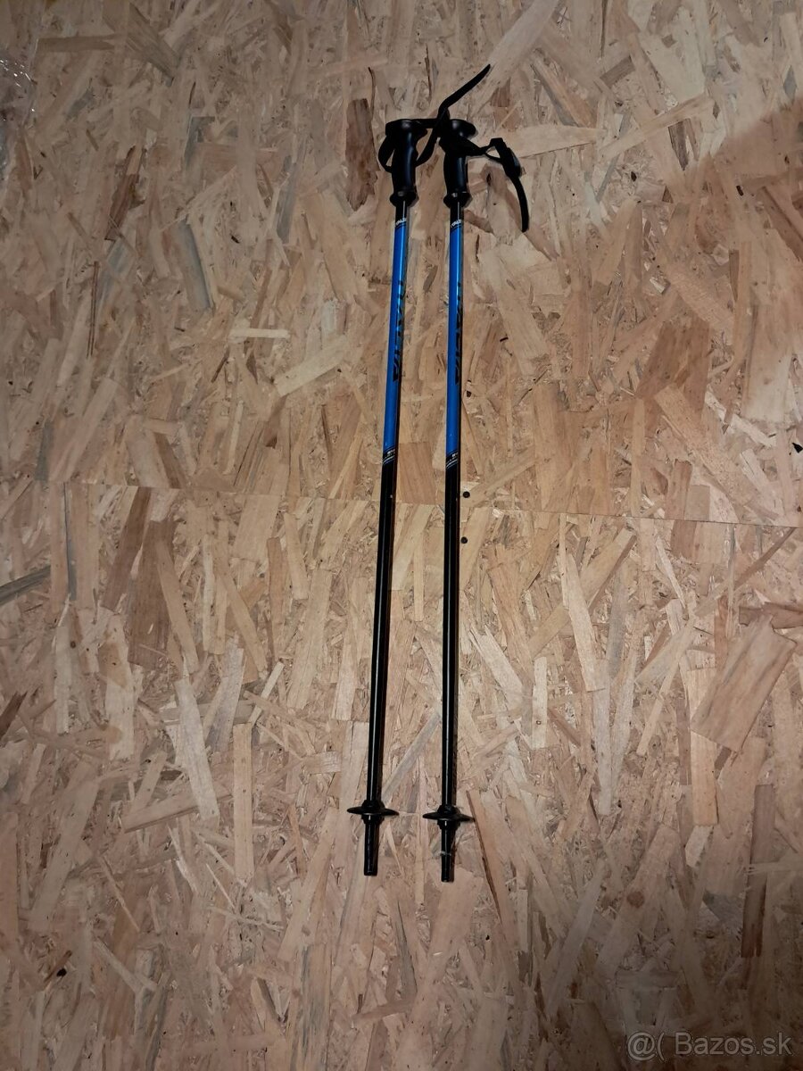 Lyže Rossignol 130 CM a lyžiarky Atomic - 7