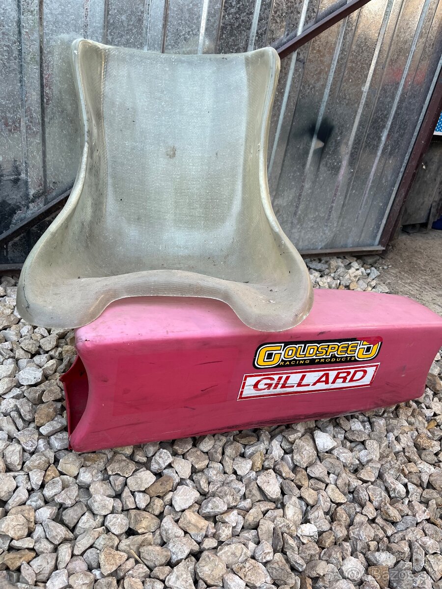 Motokára Gillard - 7