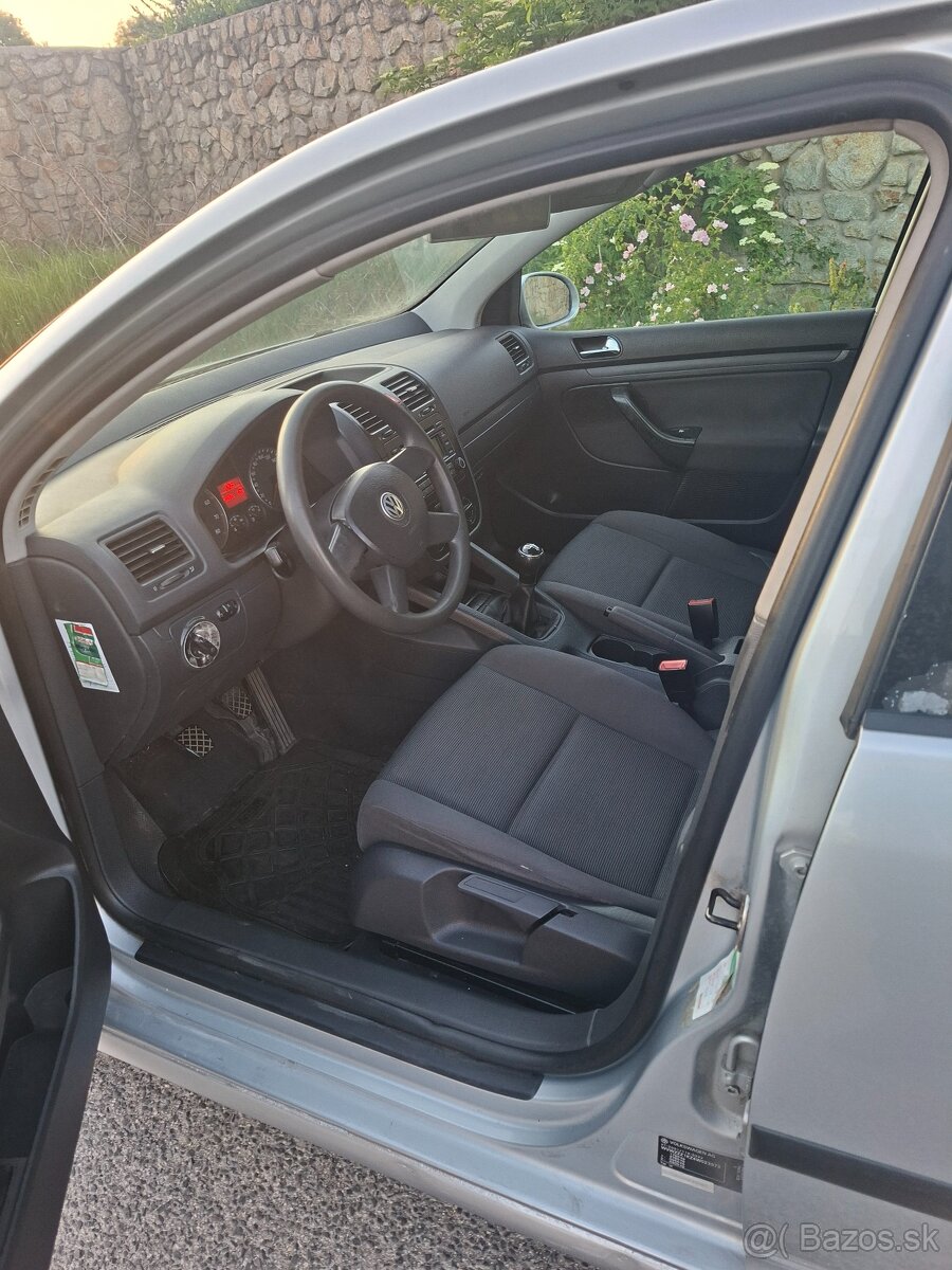 Predám VW golf 5 1.4 55kw - 7