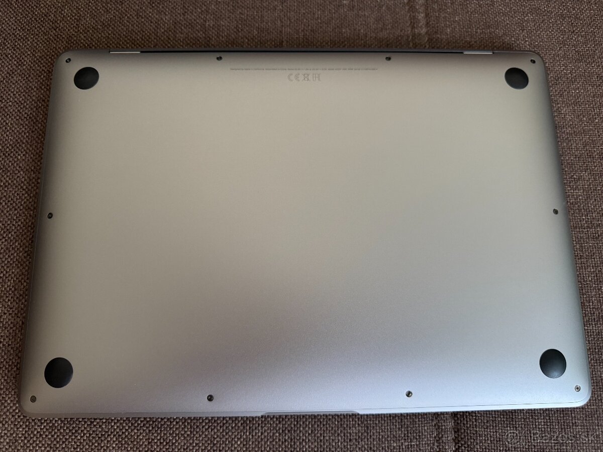 MacBook Air M1 2020, 8 GB RAM, 89 % batéria - 7