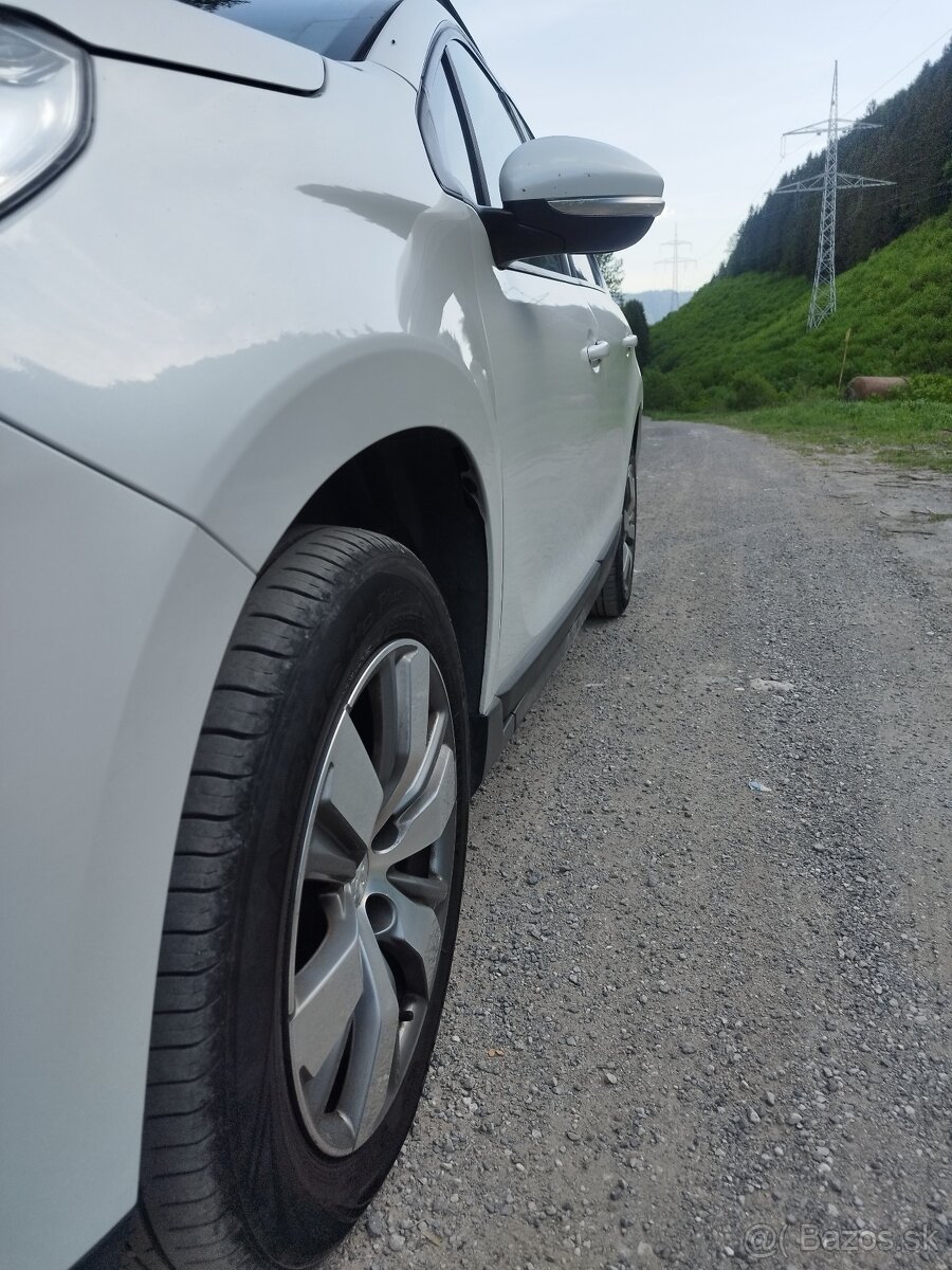 Peugeot 2008 Crossover - 7