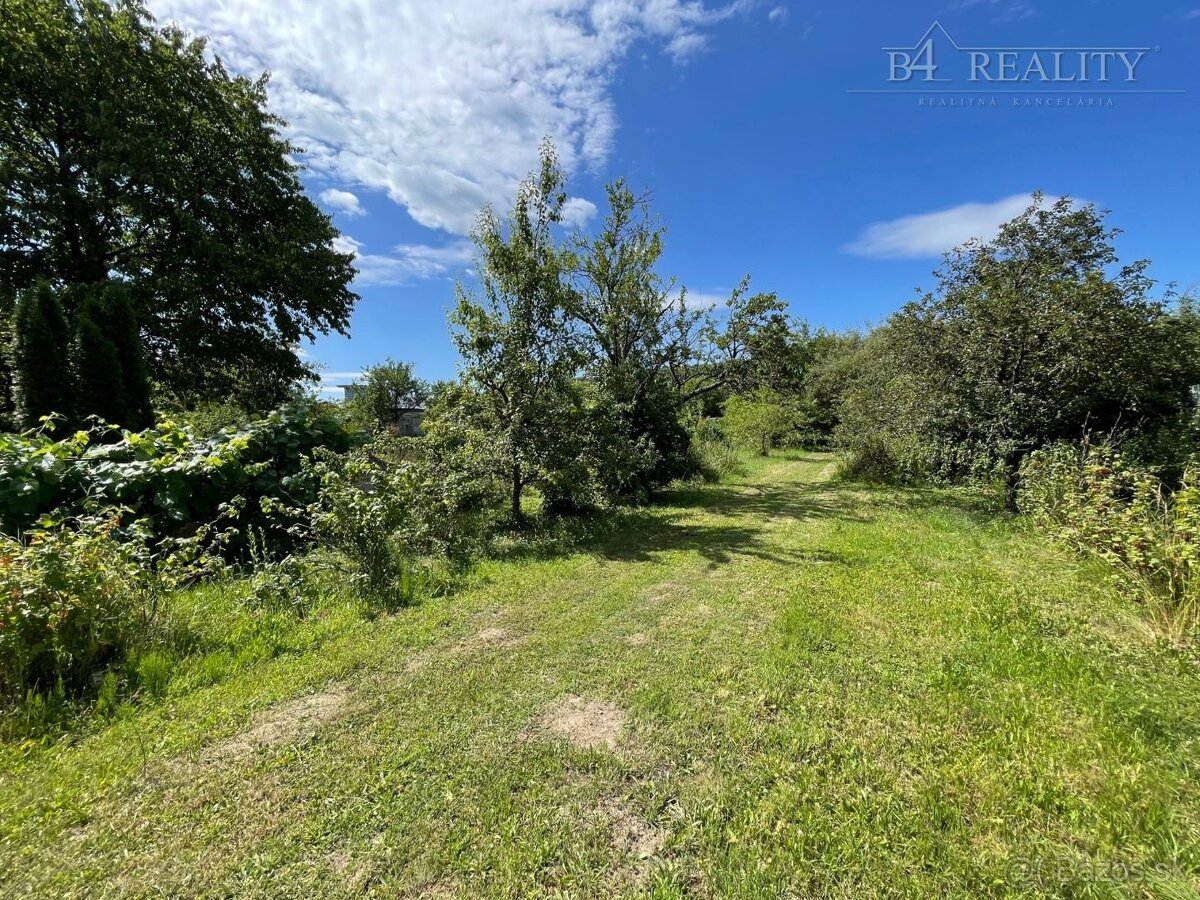 Rodinný dom so slnečným pozemkom 1856 m2, Svinná - 7