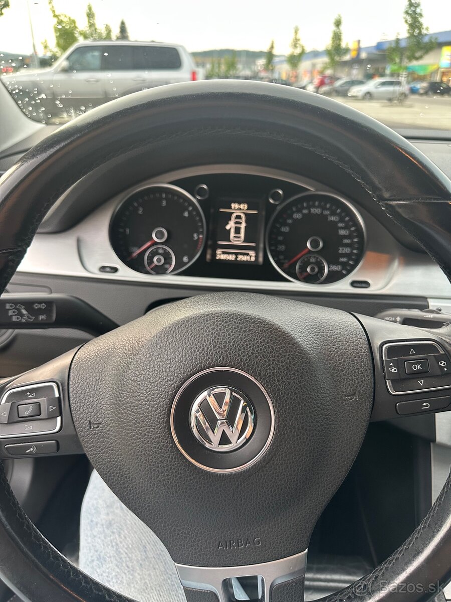 Volkswagen Passat B7 Varinat HIGHLINE - 7