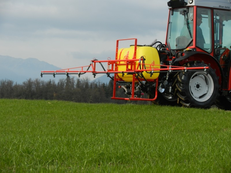 Postrekovač AGS 200 litrů +6m ramena za traktor, malotraktor - 7