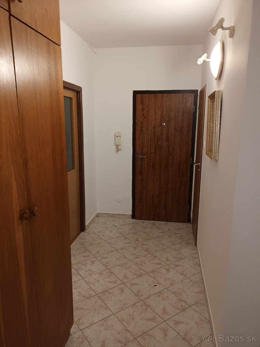 Prenájom 3-izbového bytu (72 m²) – Éotvosova ulica, 7. sídl. - 7