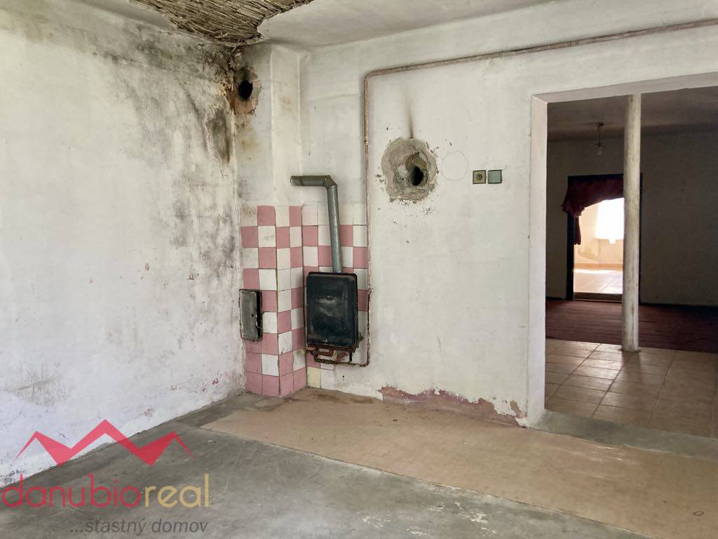 Starší rodinný dom s pozemkom /190m2/, Komárno - 7