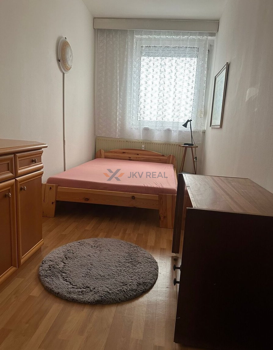 Ružinov - 2izbový byt s lodžiou - 7