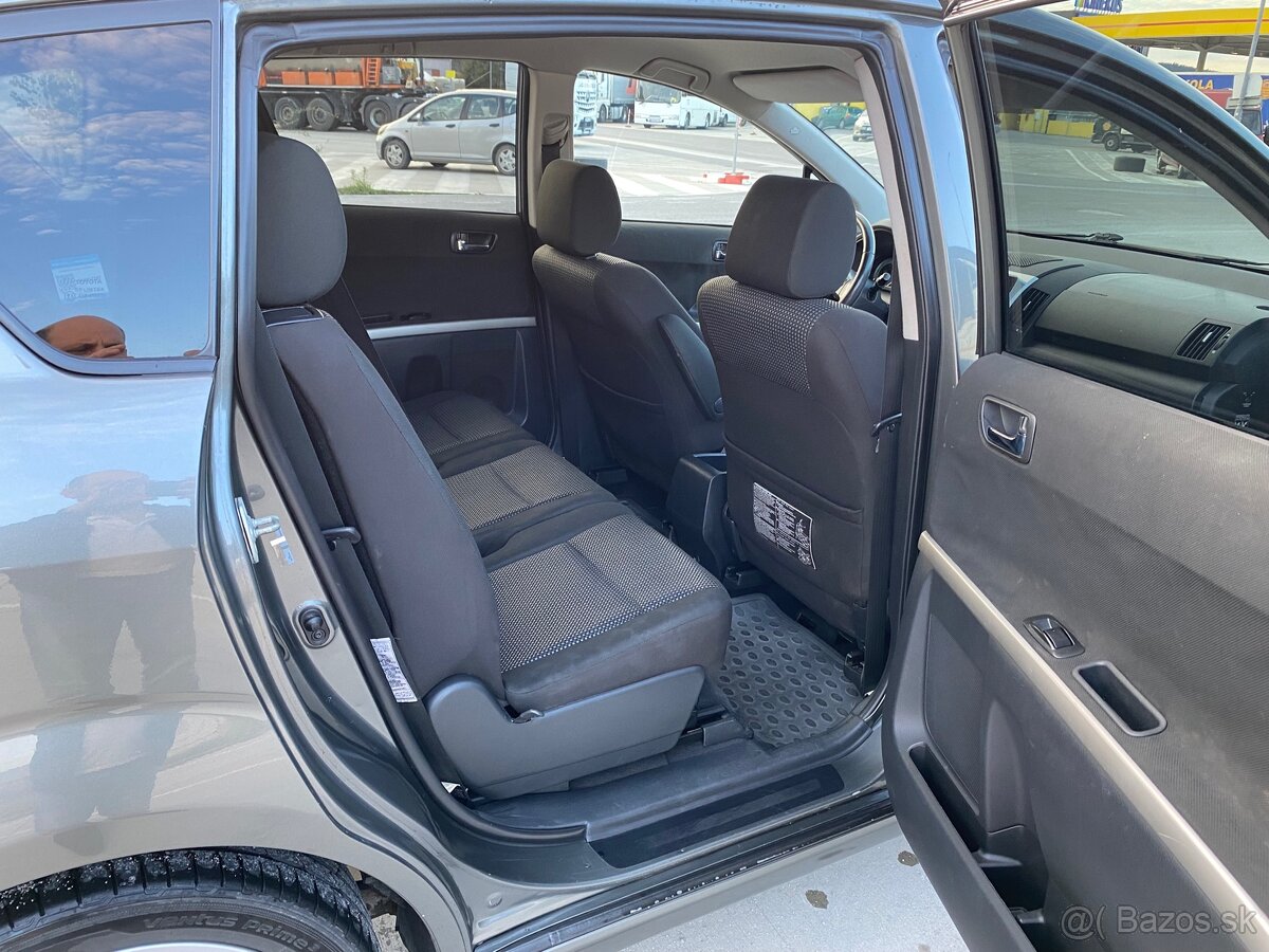 Toyota Corolla Verzo - 7