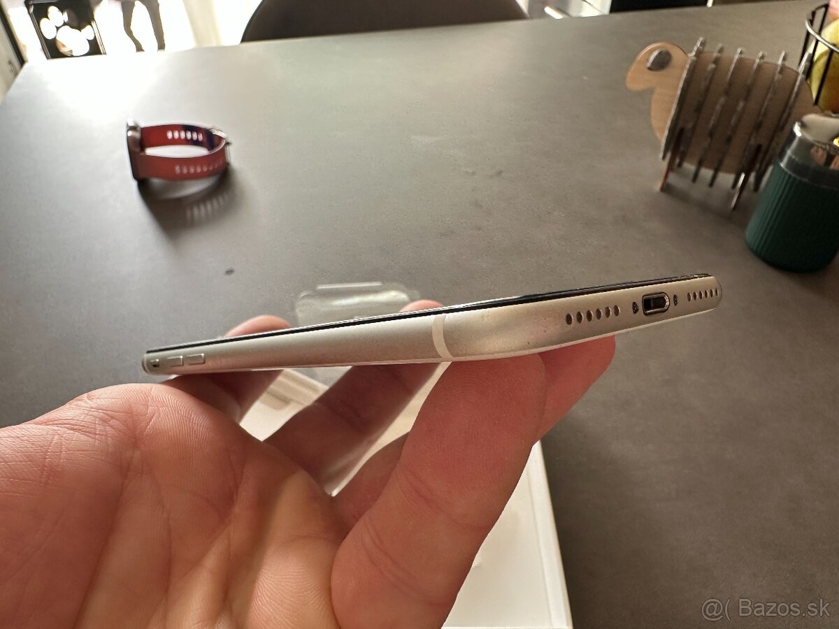 Iphone SE 64Gb 2020 v perfektnom stave - 7