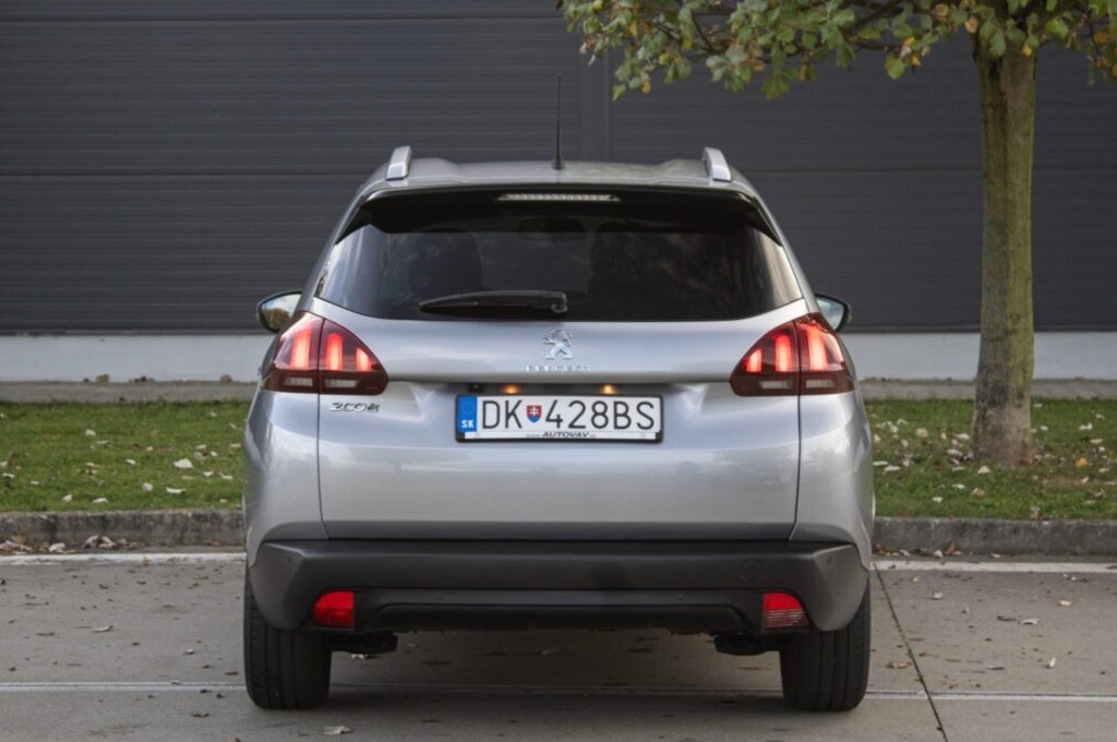 Peugeot 2008 1.2 PureTech Style - 7