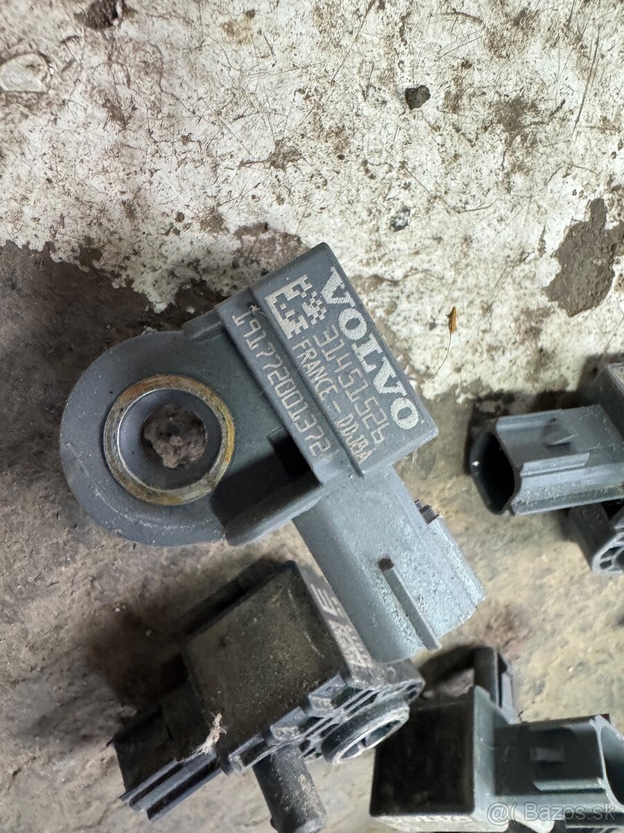 Predám diely Volvo v40 - 7