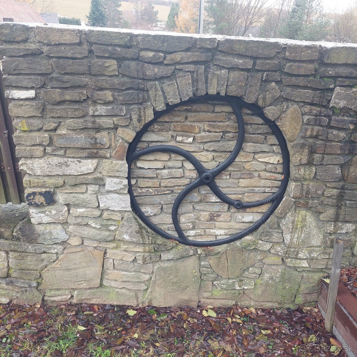 Liatinové kolesá na studňu - 7