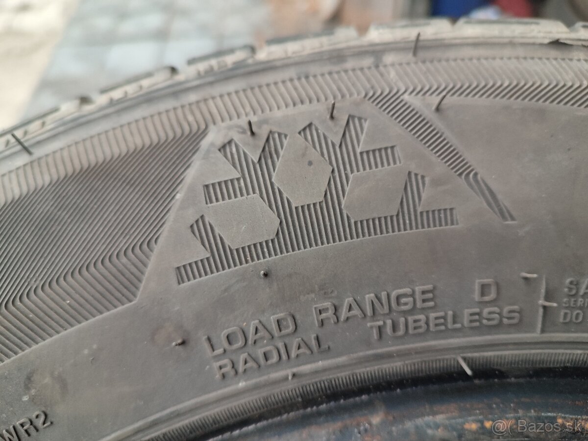 215/65 R16c Nexen - 7