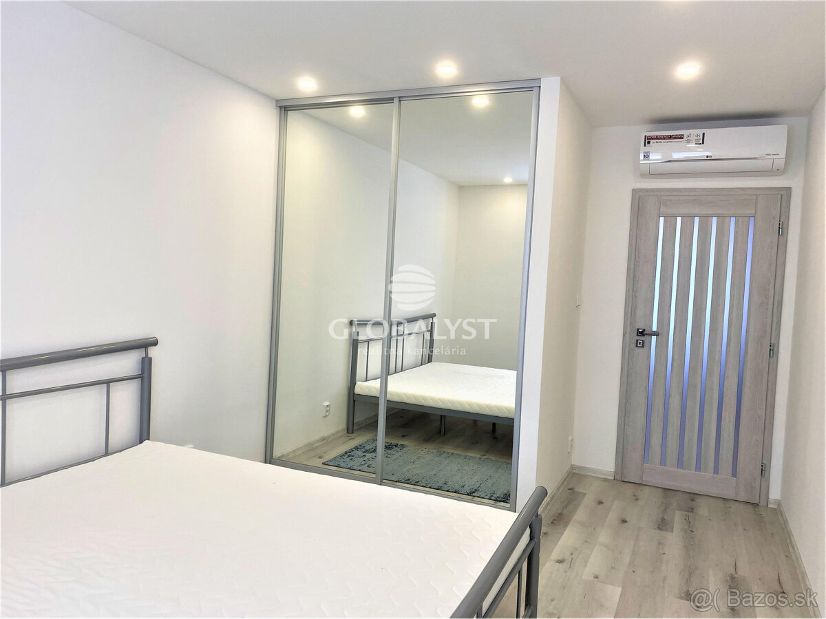 Priestranný, rekonštruovaný 3 izbový byt v centre mesta na T - 7