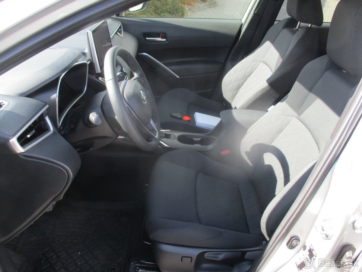 TOYOTA COROLLA CROSS AC STYLE TECH 2,0 HEV 4x4 DPH - 7