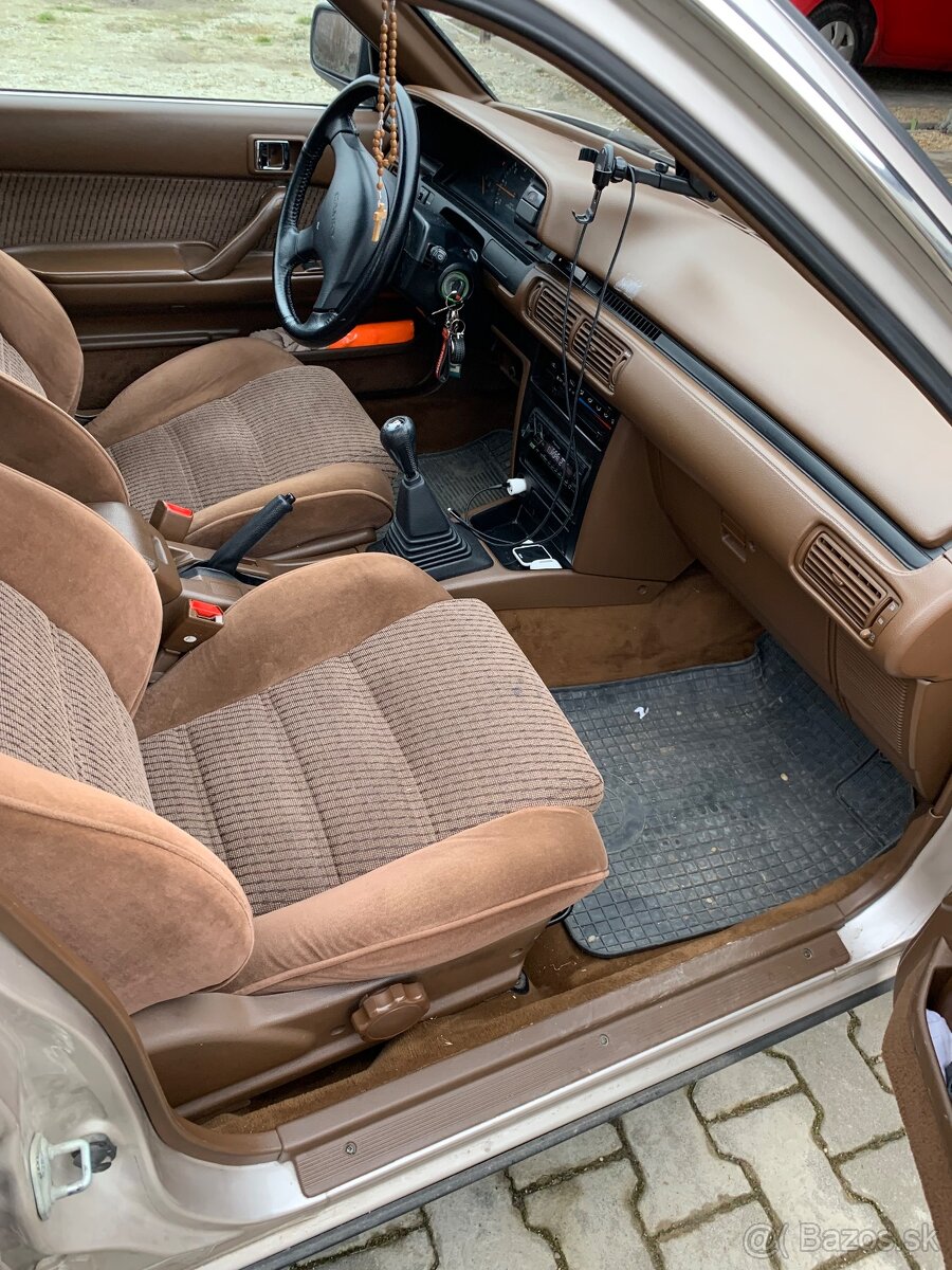 Toyota Camry 2.0TD - 7