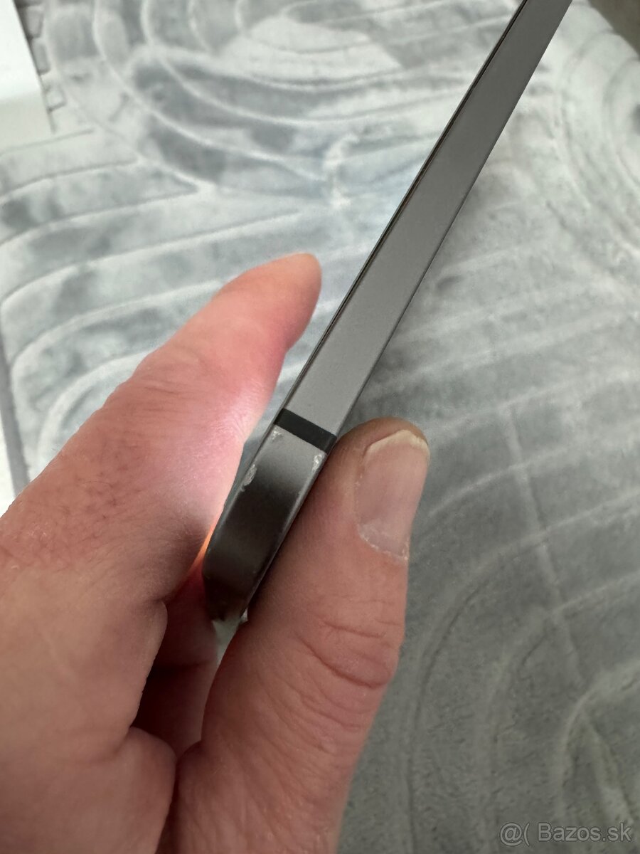 iPad Pro 12,9 (3. generácia) 256GB - Wi-Fi + SIM (Cellular) - 7