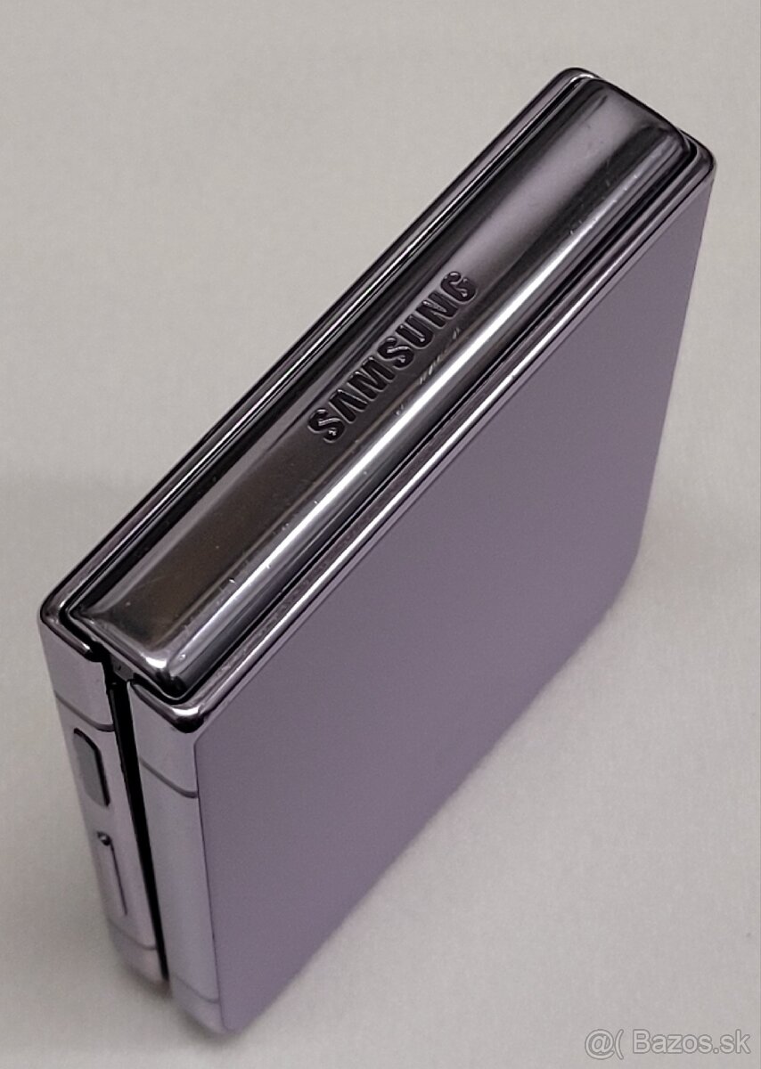 Samsung Galaxy Z Flip 4 - 7
