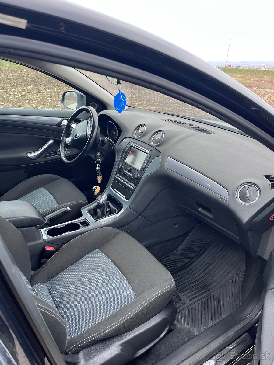 Ford Mondeo 2012 - 7