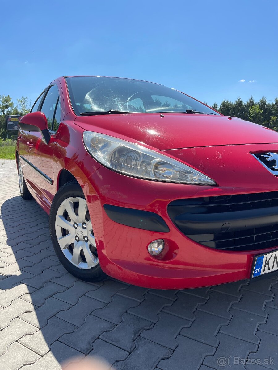 Peugeot 207 1.4 HDi r. 2009 - 7
